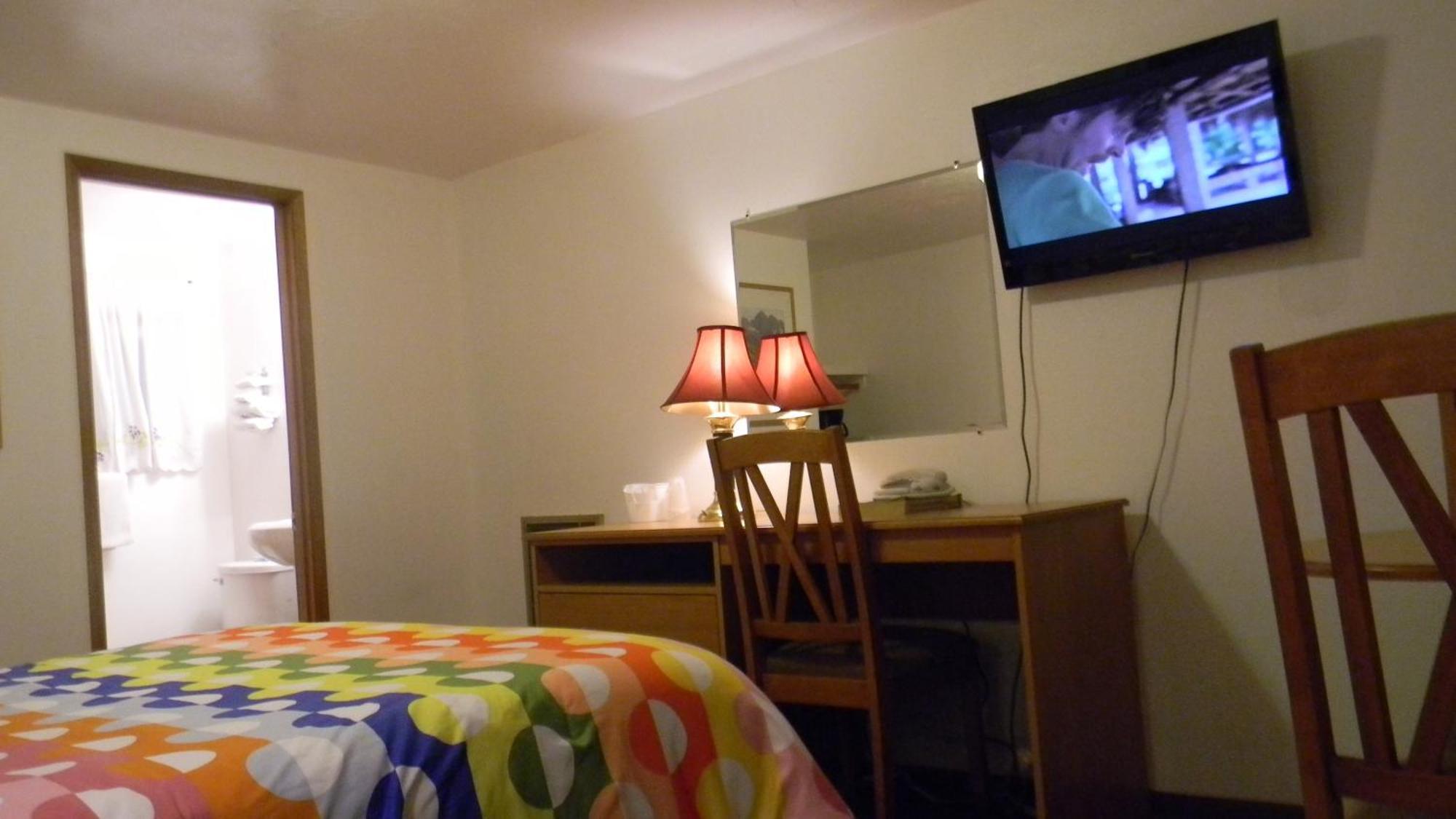 Holiday Motel Bend Bagian luar foto